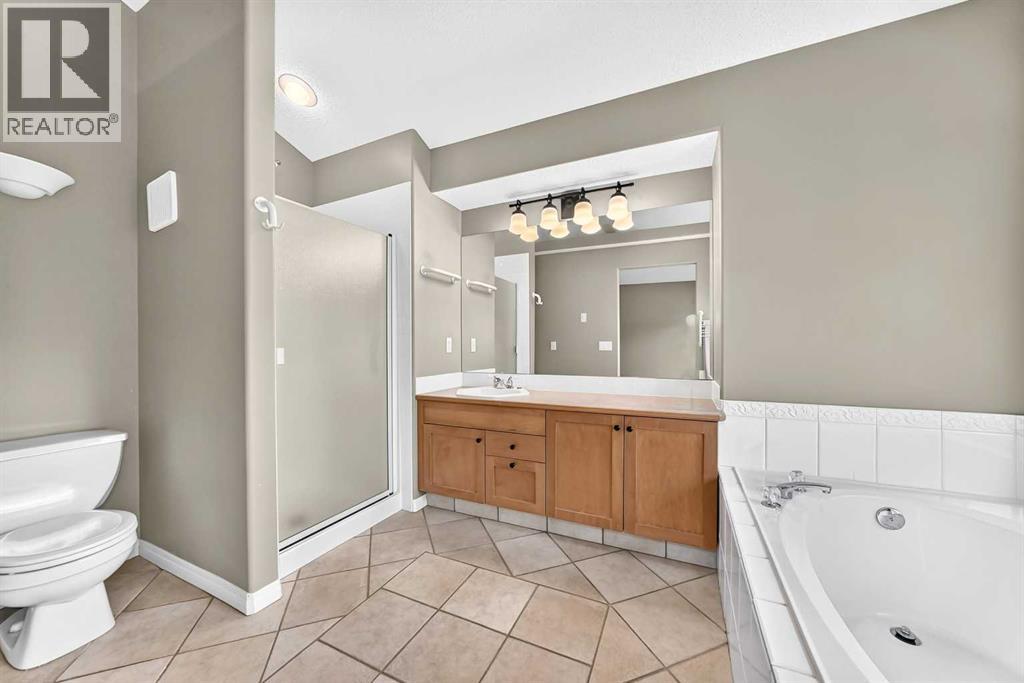 180 Hamptons Terrace NW - 26