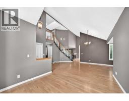 180 Hamptons Terrace NW - photo 14