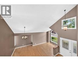 180 Hamptons Terrace NW - photo 32