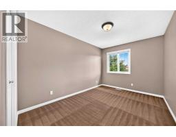 180 Hamptons Terrace NW - photo 27