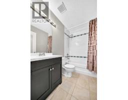 180 Hamptons Terrace NW - photo 41