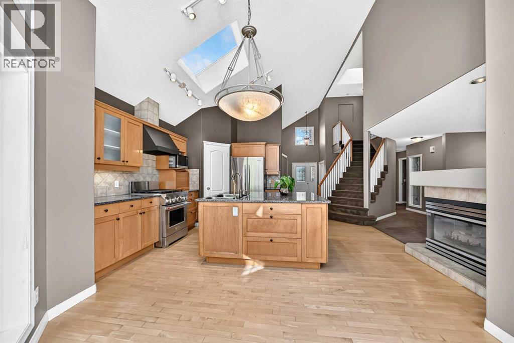 180 Hamptons Terrace NW - 8