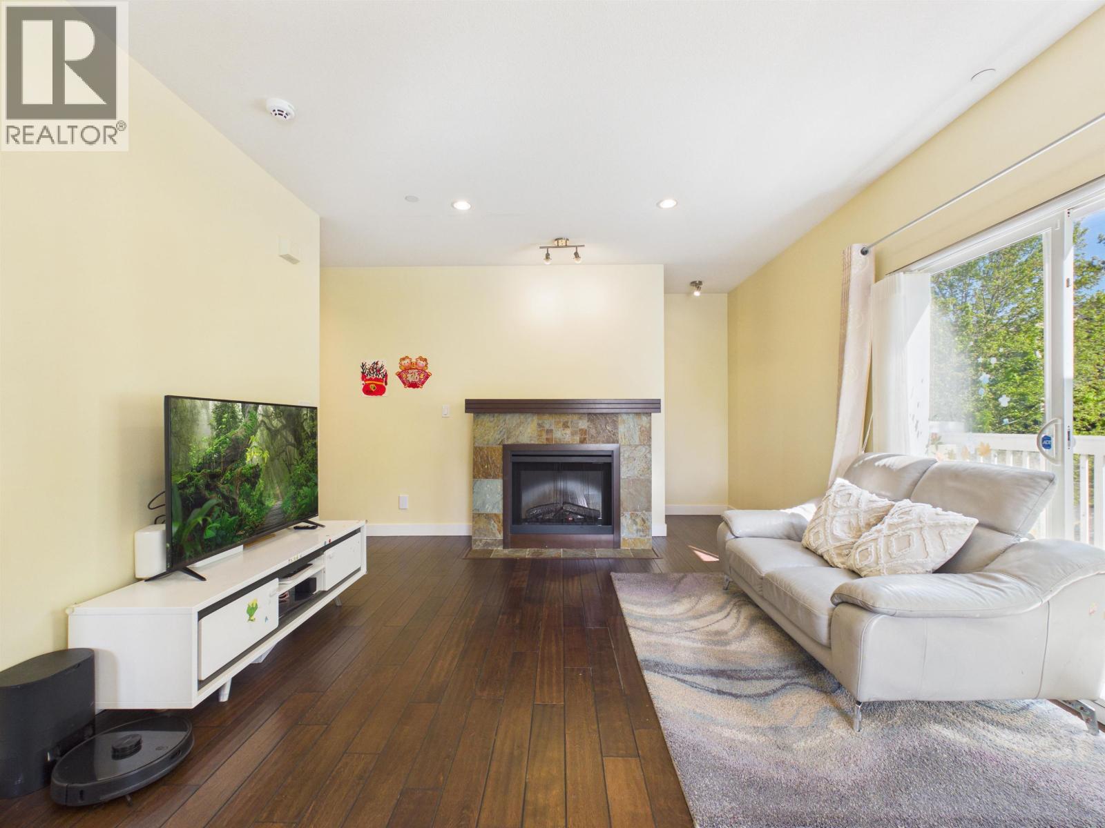 #141 7388 MACPHERSON Avenue, Burnaby, British Columbia, V5J0A1, Burnaby, British Columbia — photo 5 of 5