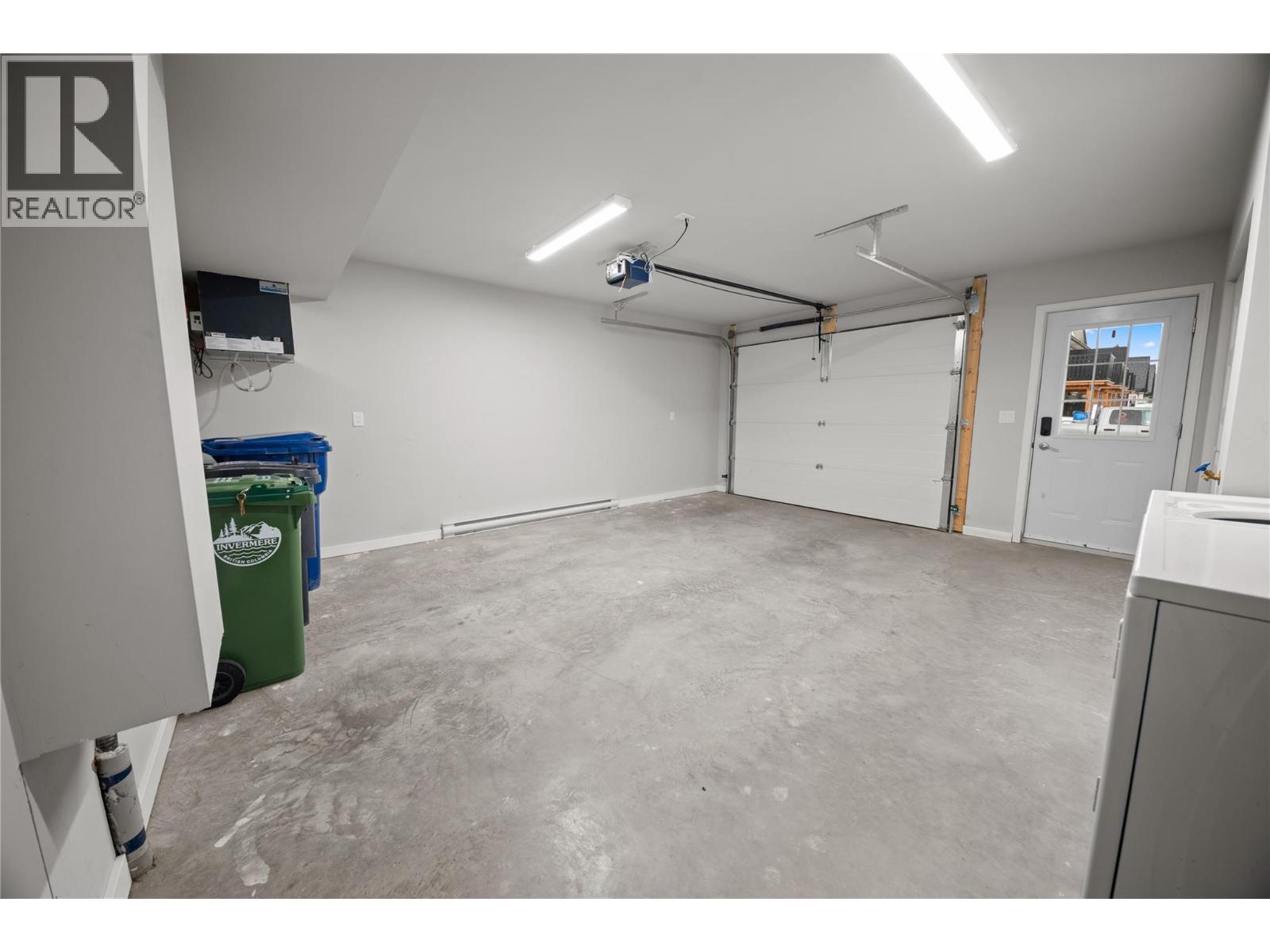 #8 2145 Westside Park Drive - Image 24