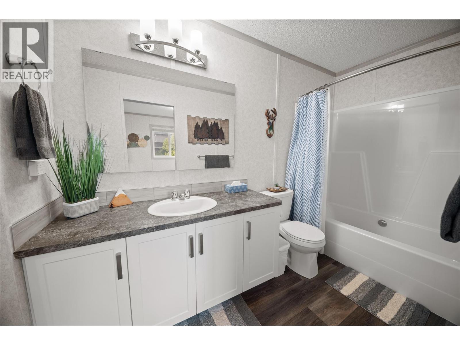 #8 2145 Westside Park Drive - 17