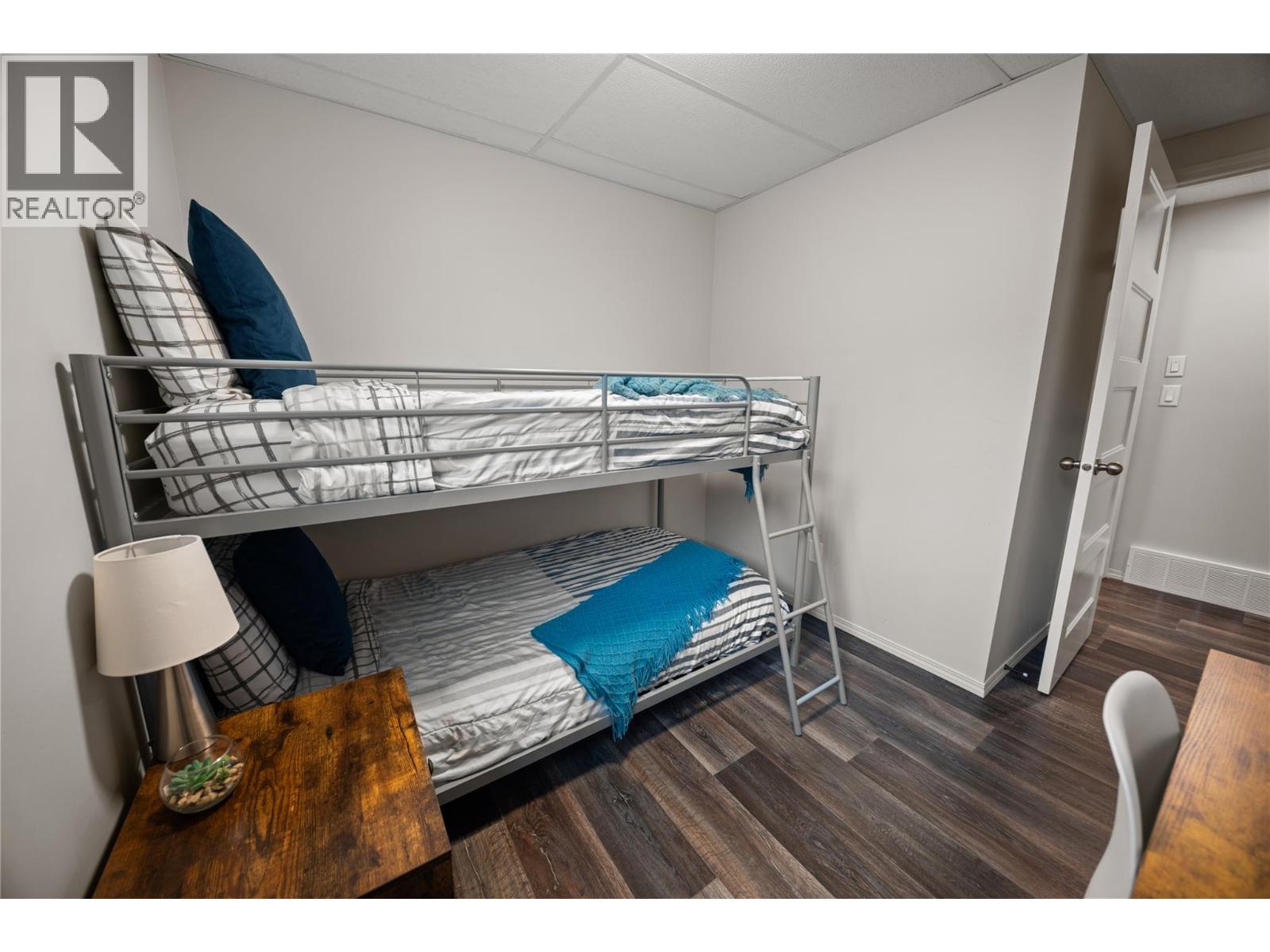 #8 2145 Westside Park Drive - Image 23