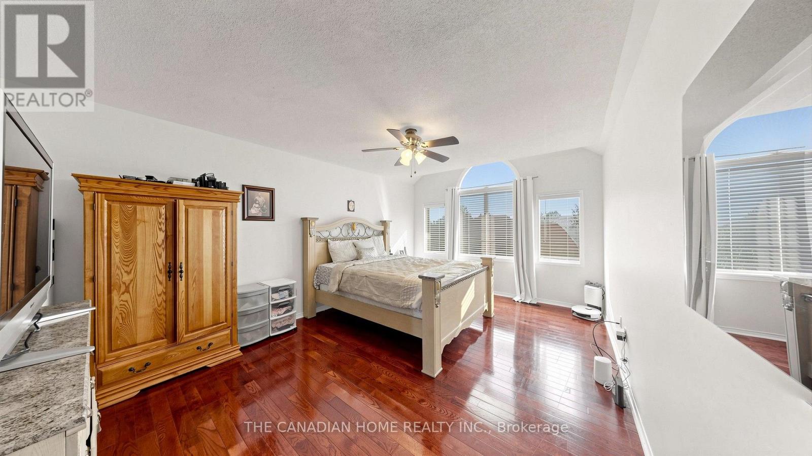68 BANINGTON CRESCENT - 13