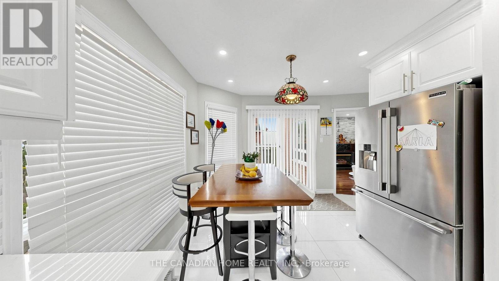 68 BANINGTON CRESCENT - 22