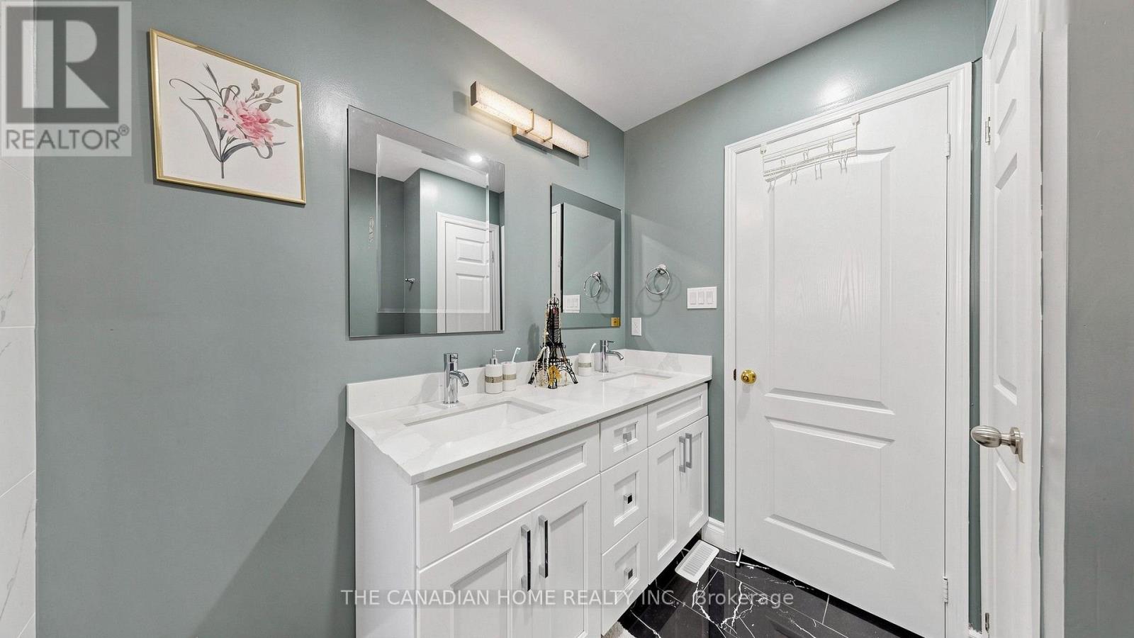 68 BANINGTON CRESCENT - 25