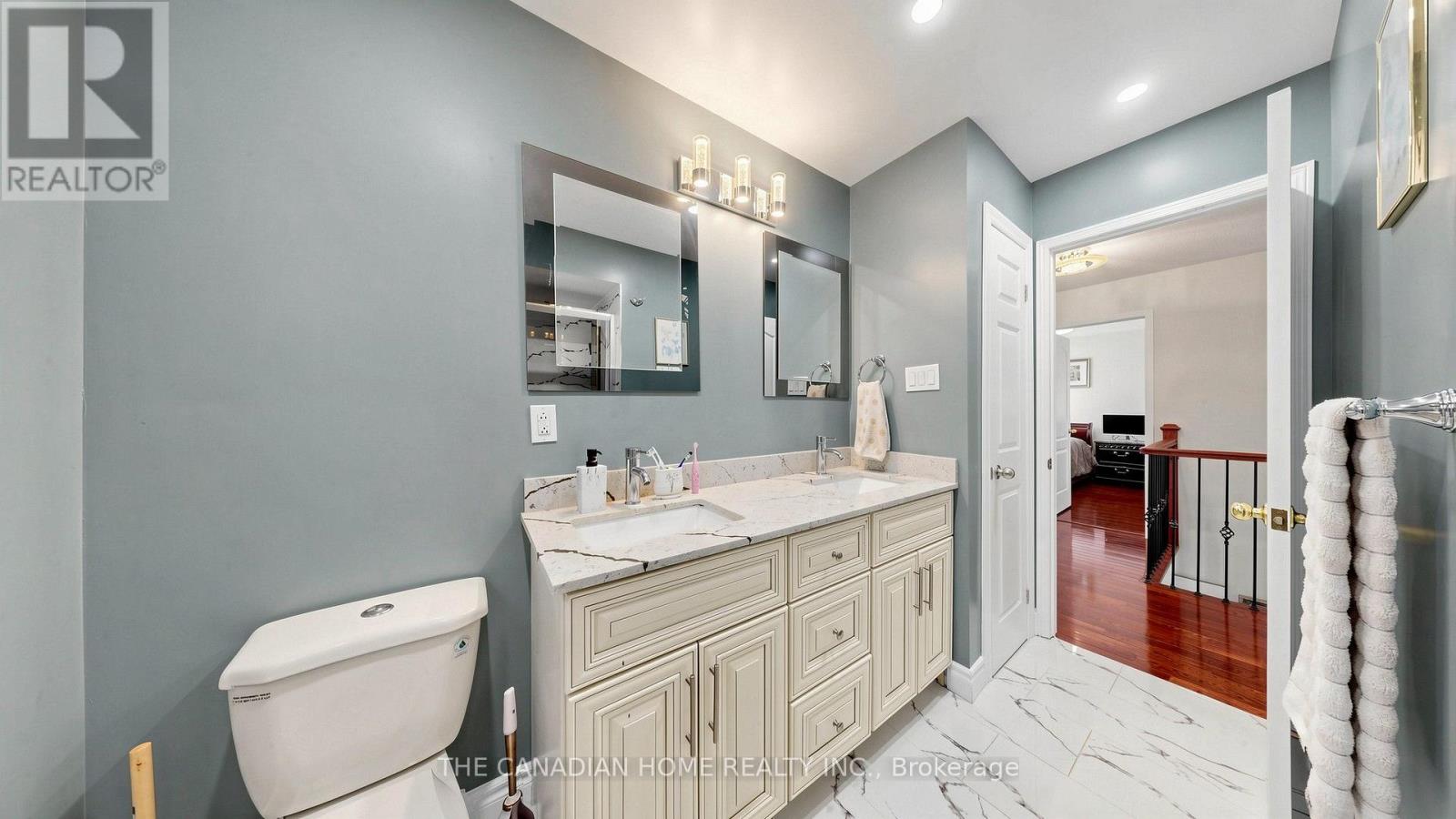 68 BANINGTON CRESCENT - 26