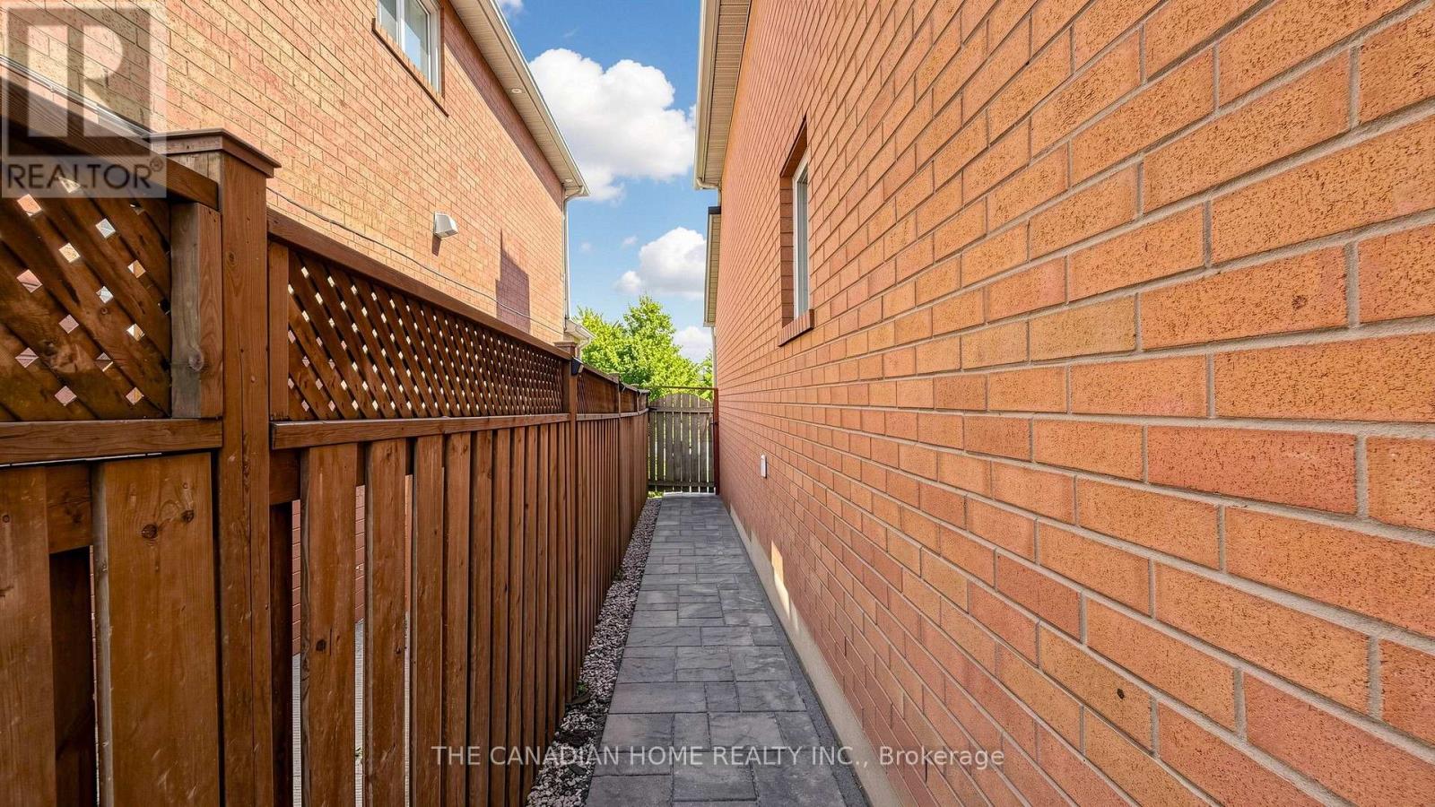 68 BANINGTON CRESCENT - 47