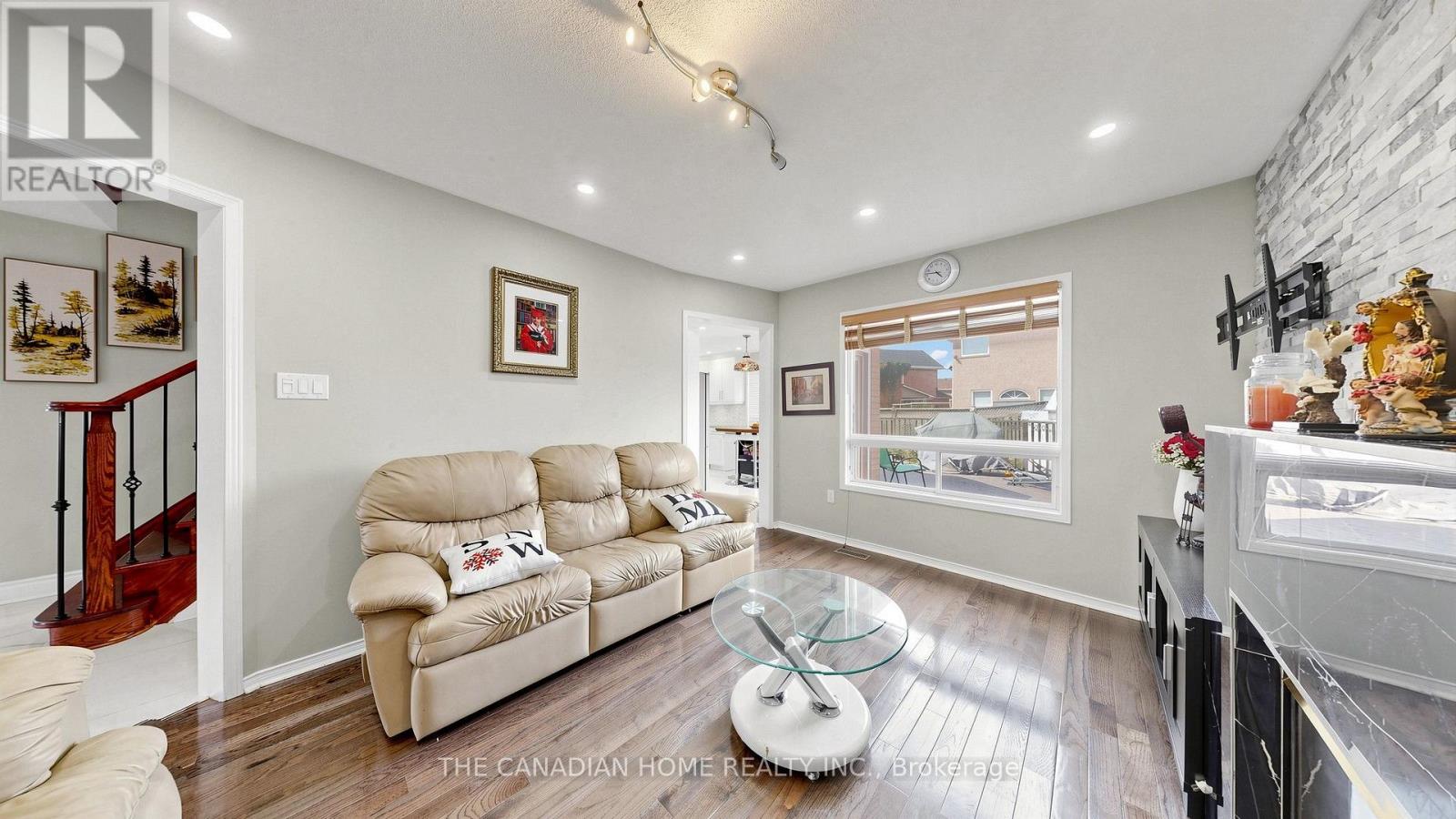 68 BANINGTON CRESCENT - 8