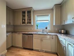 Laundry room - 2535 Rosser Avenue, Brandon, MB R7B0E8 Photo 7