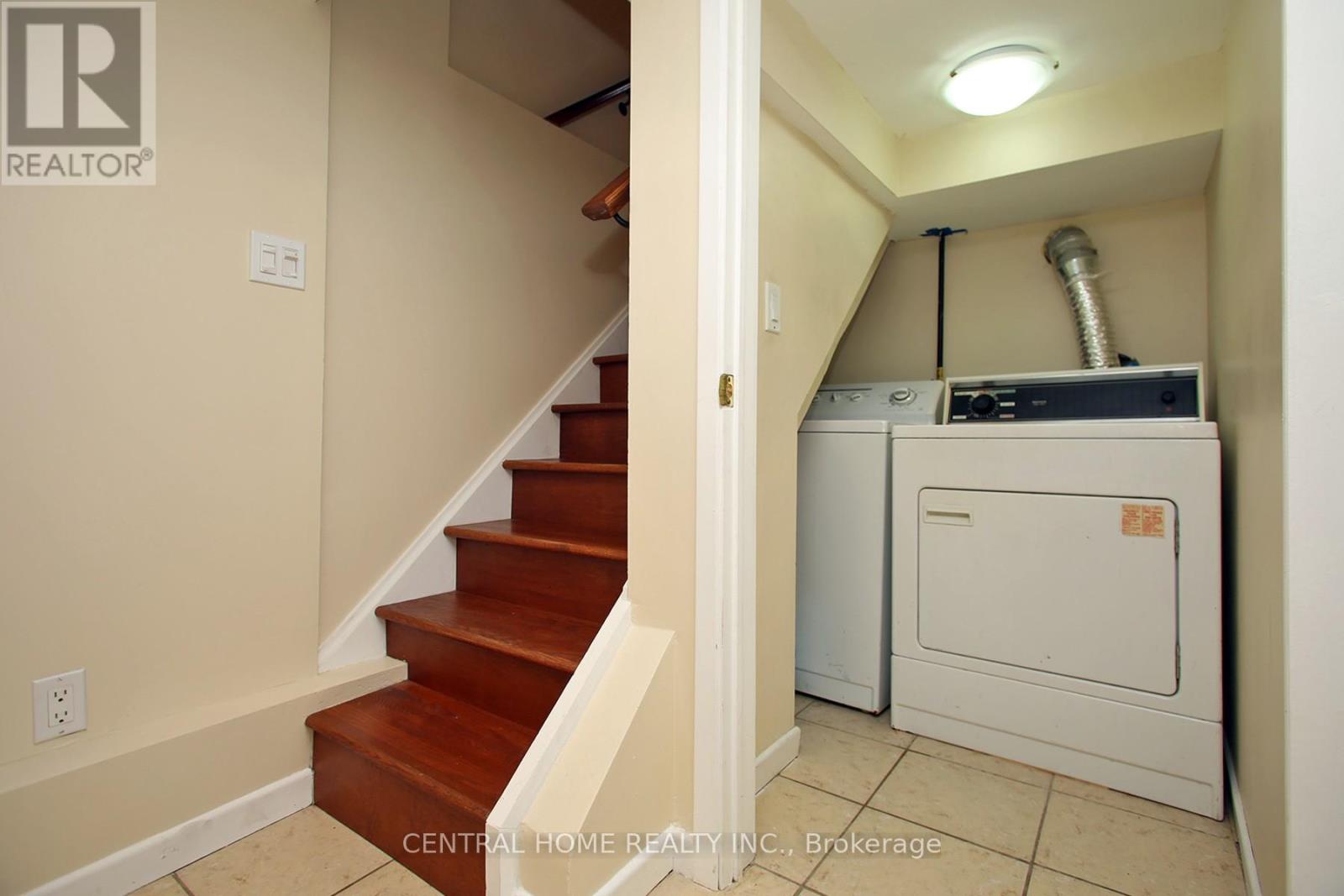 106 CARLAW AVENUE - 18
