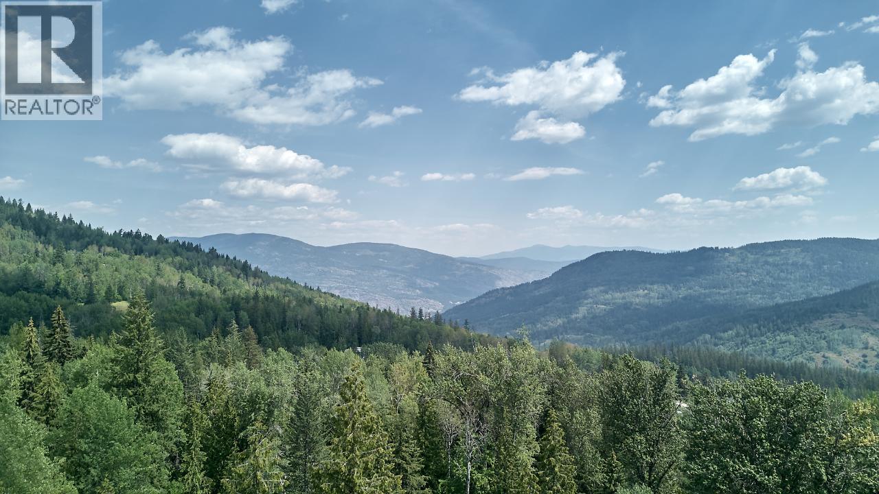 2812 CEDAR Crescent, Rossland - Image 1