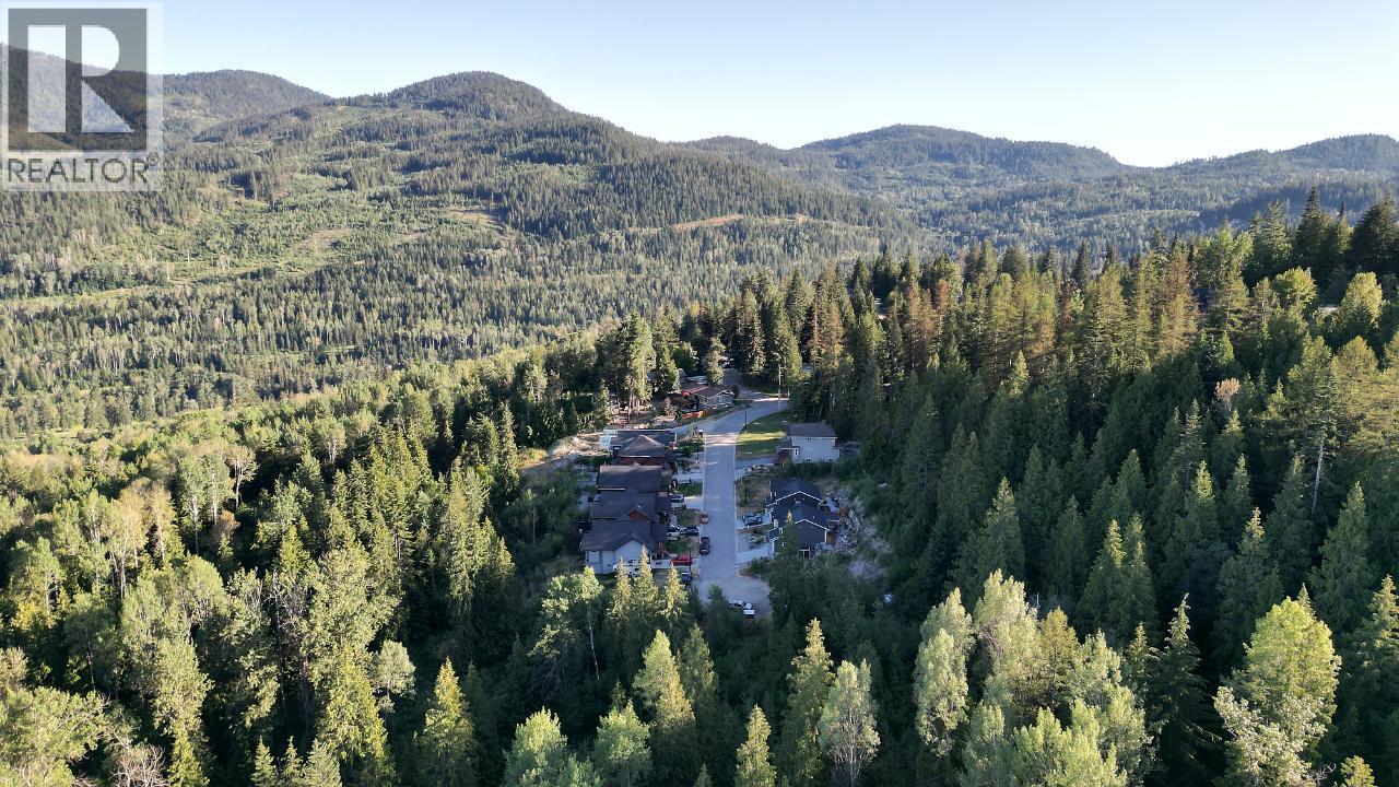 2812 CEDAR Crescent, Rossland - Image 1