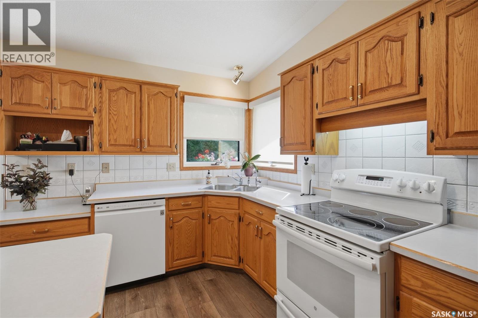 504 3rd STREET E - 12