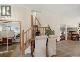 Family room - 504 3rd Street E, Watrous, SK S0K4T0 Photo 10