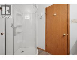 504 3rd Street E, Watrous, SK S0K4T0 Photo 25