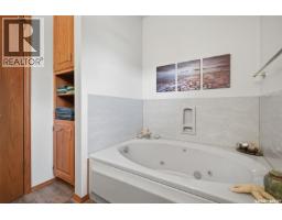 504 3rd Street E, Watrous, SK S0K4T0 Photo 28