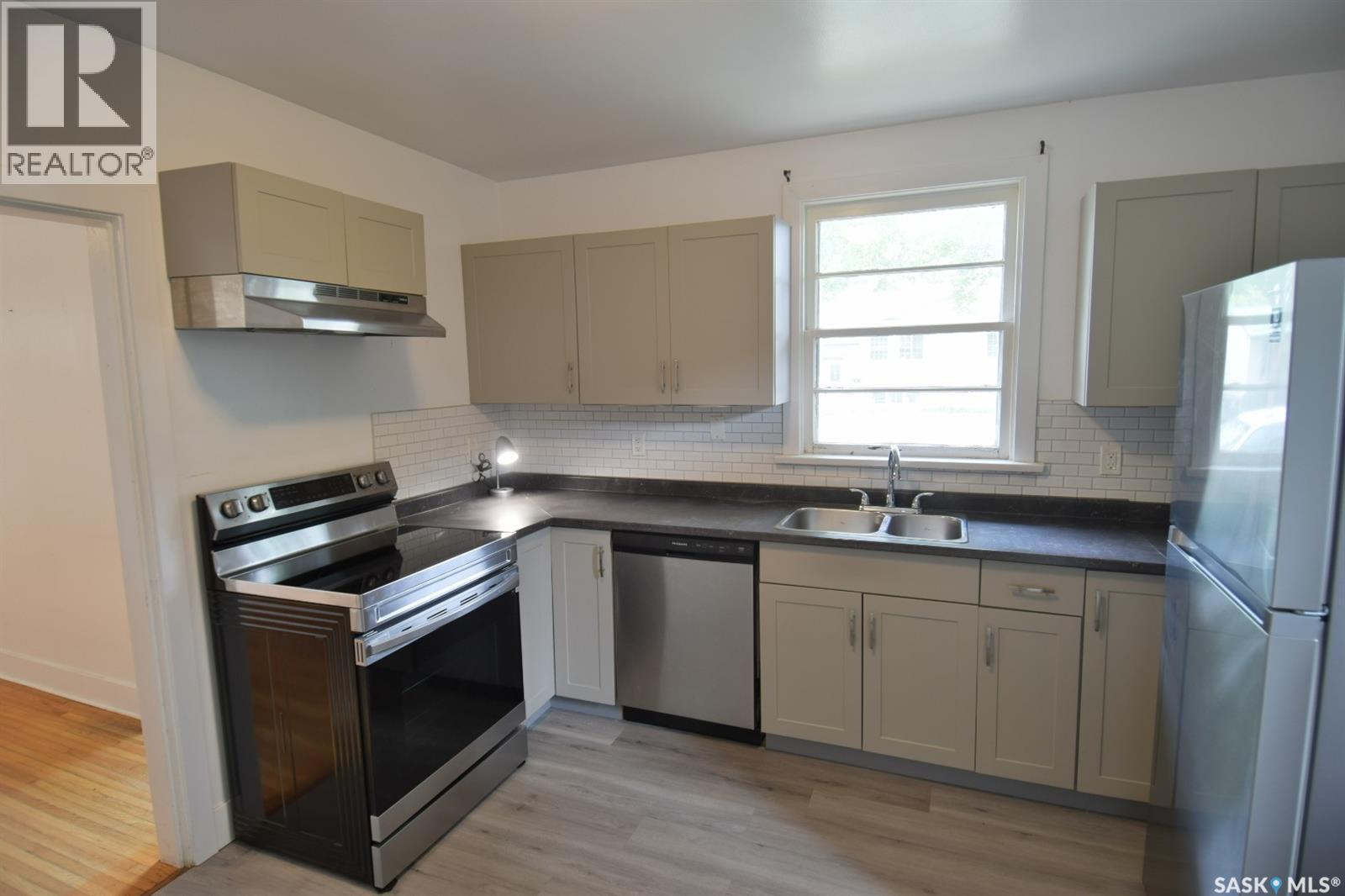 109 108th STREET W, Saskatoon, Saskatchewan, S7N1P3, Saskatoon, Saskatchewan — photo 4 of 5