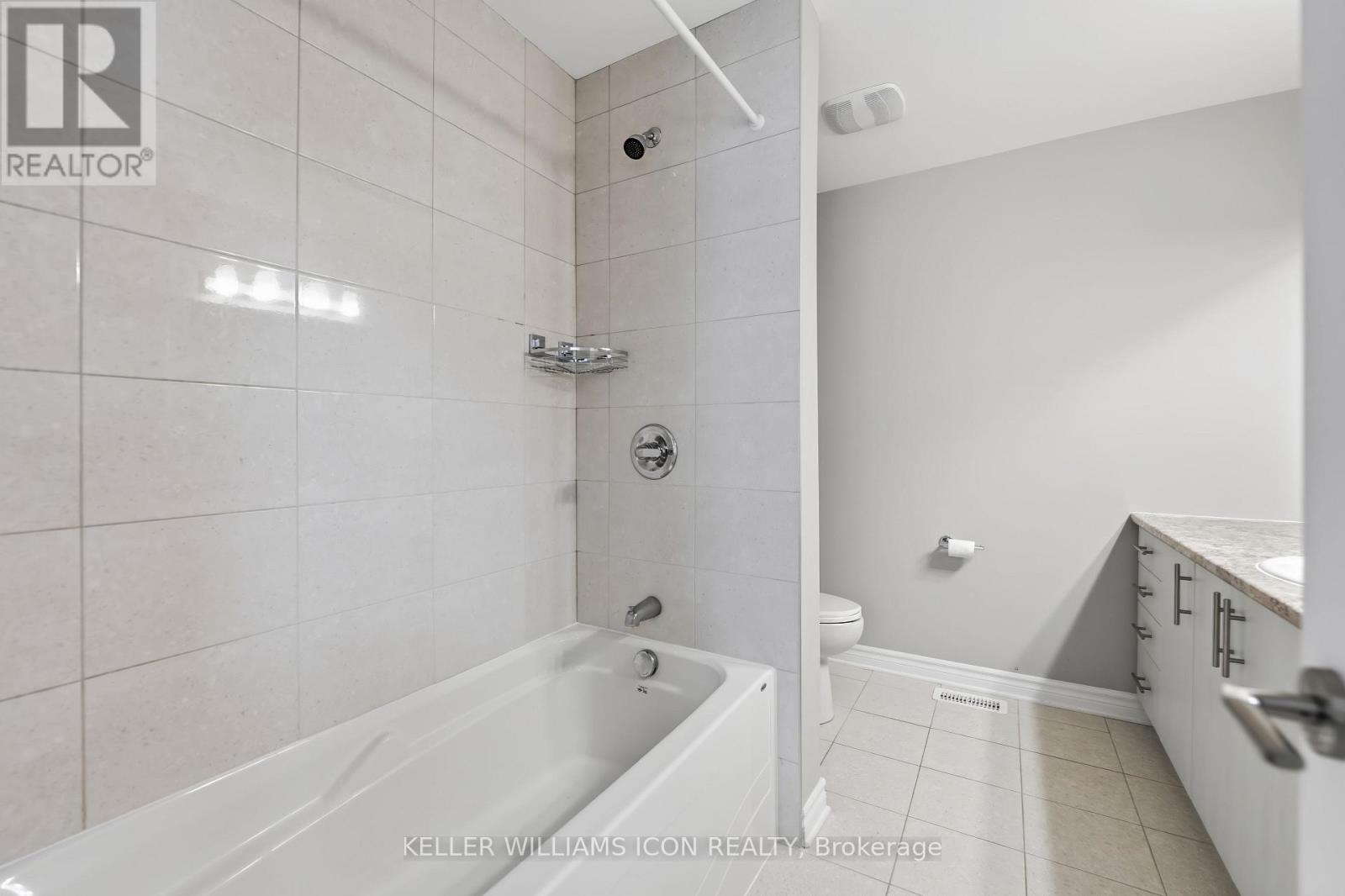 3 Bed, 3 Bath House for Sale in Ottawa – 235 BANDELIER WAY, Ottawa – MLS# X13748040 - Image 28