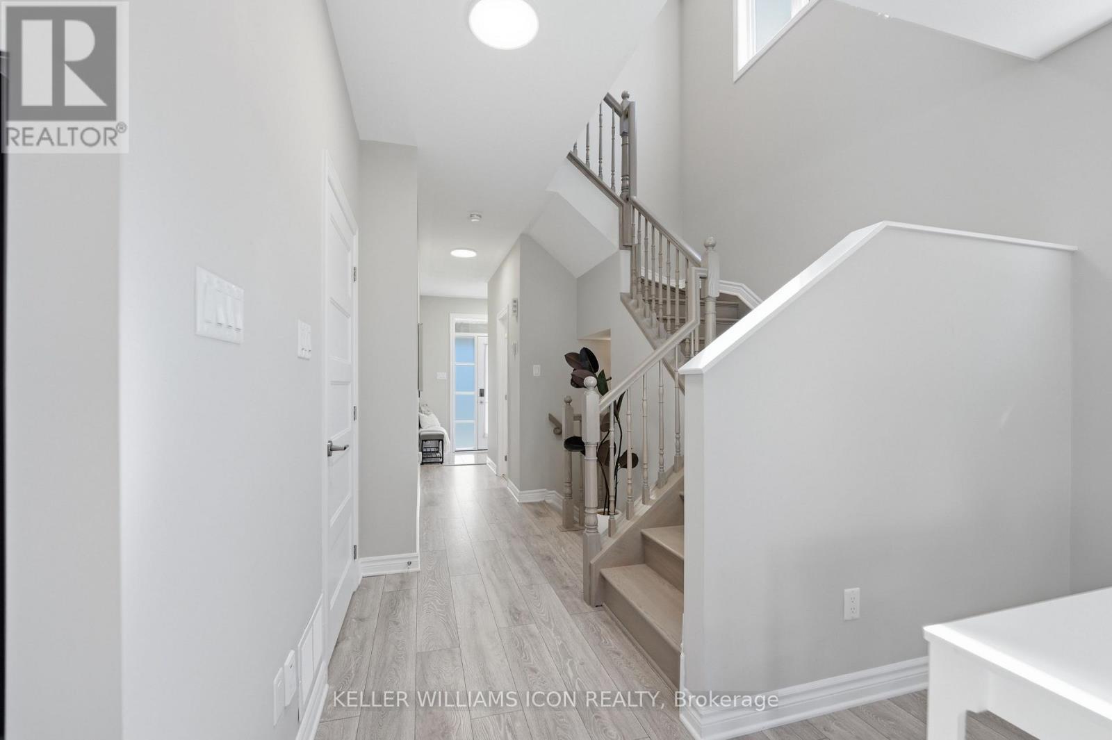 235 BANDELIER WAY - 3