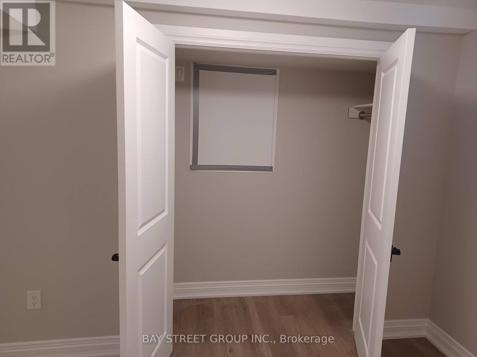 #UNIT 2 22 Deer Pass Road, East Gwillimbury (Sharon), Ontario, L9N0L6, East Gwillimbury (Sharon), Ontario — photo 5 of 5