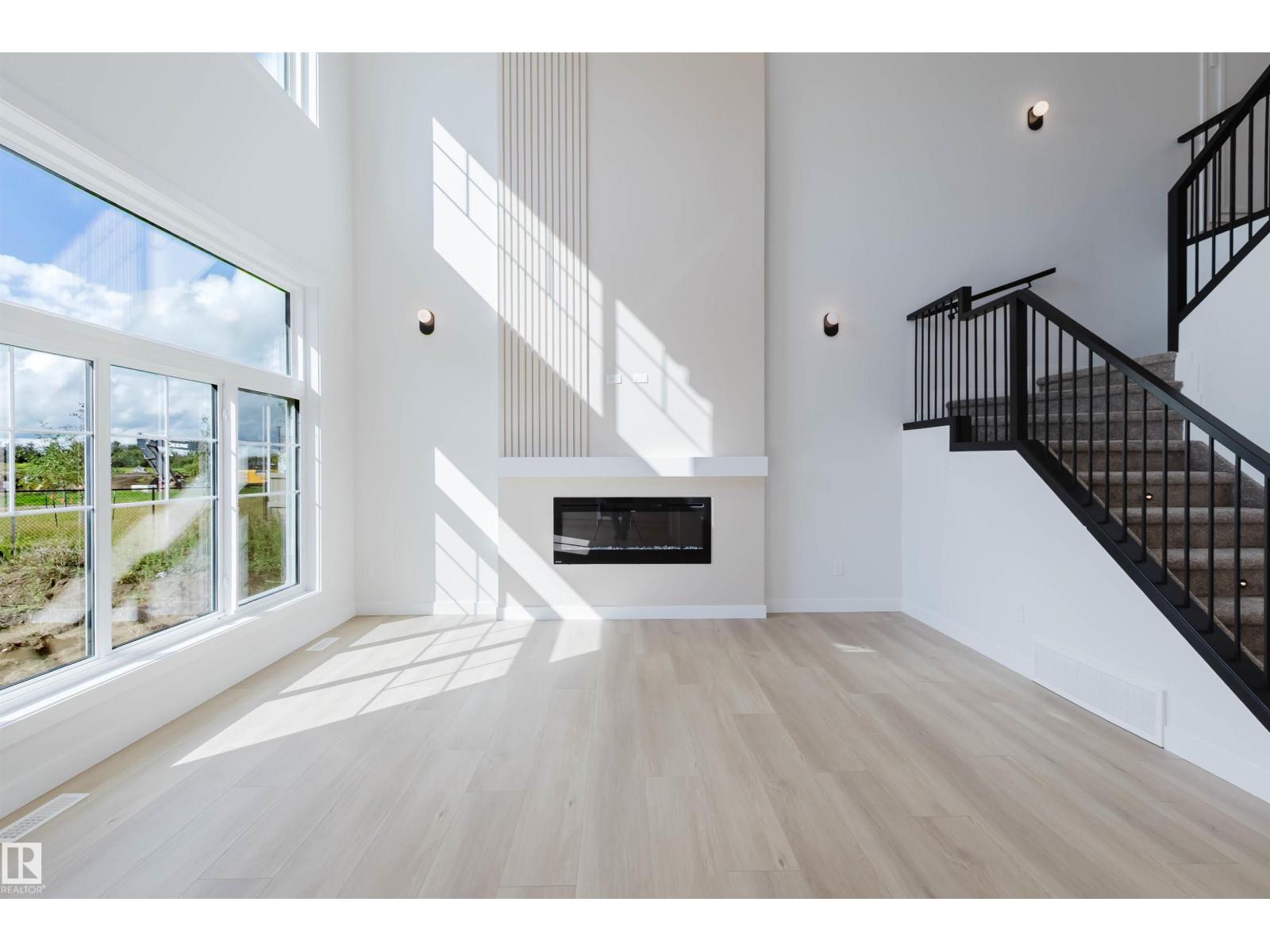 211 EDGEMONT GR NW - 1