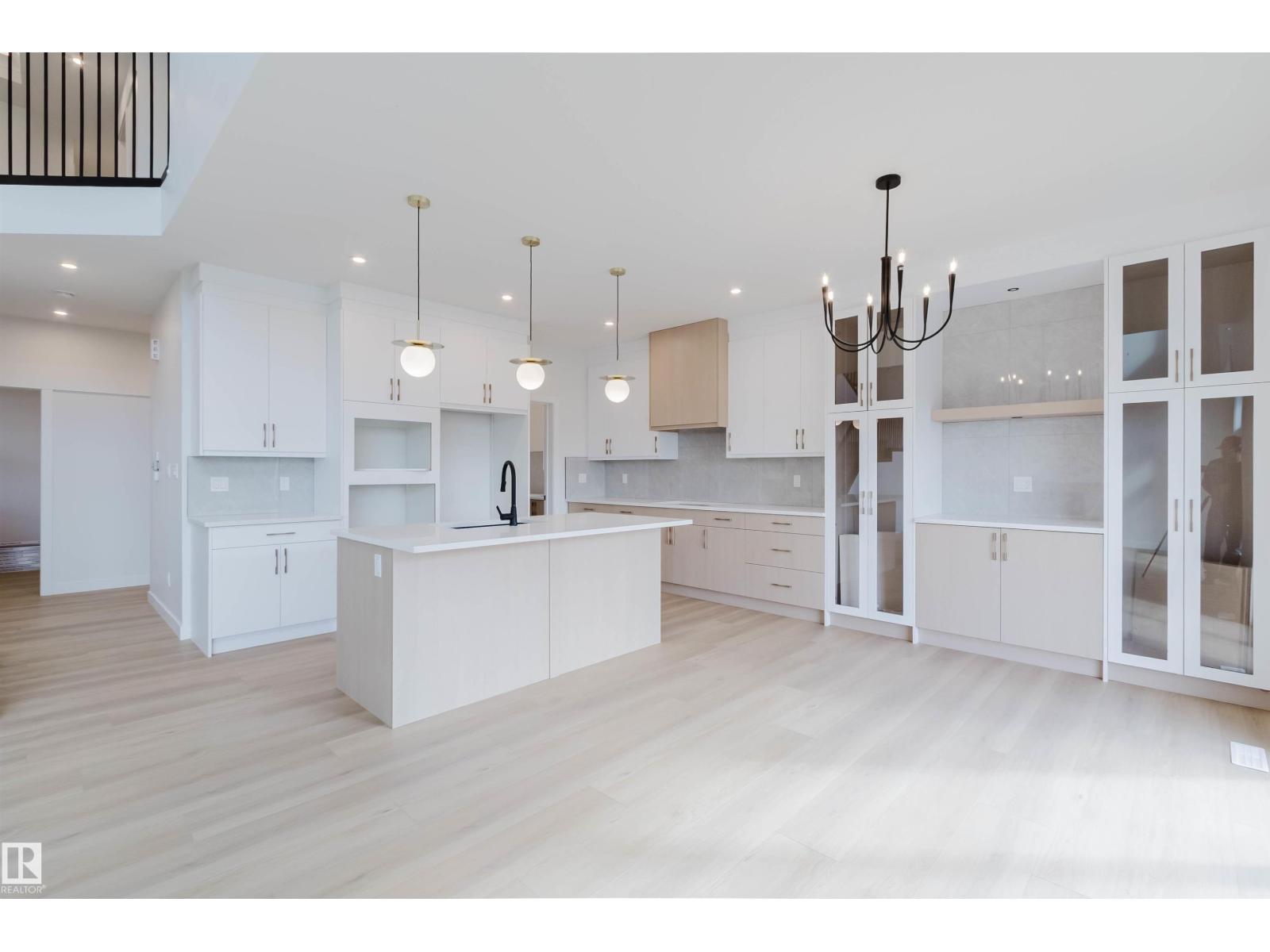 211 EDGEMONT GR NW - 18