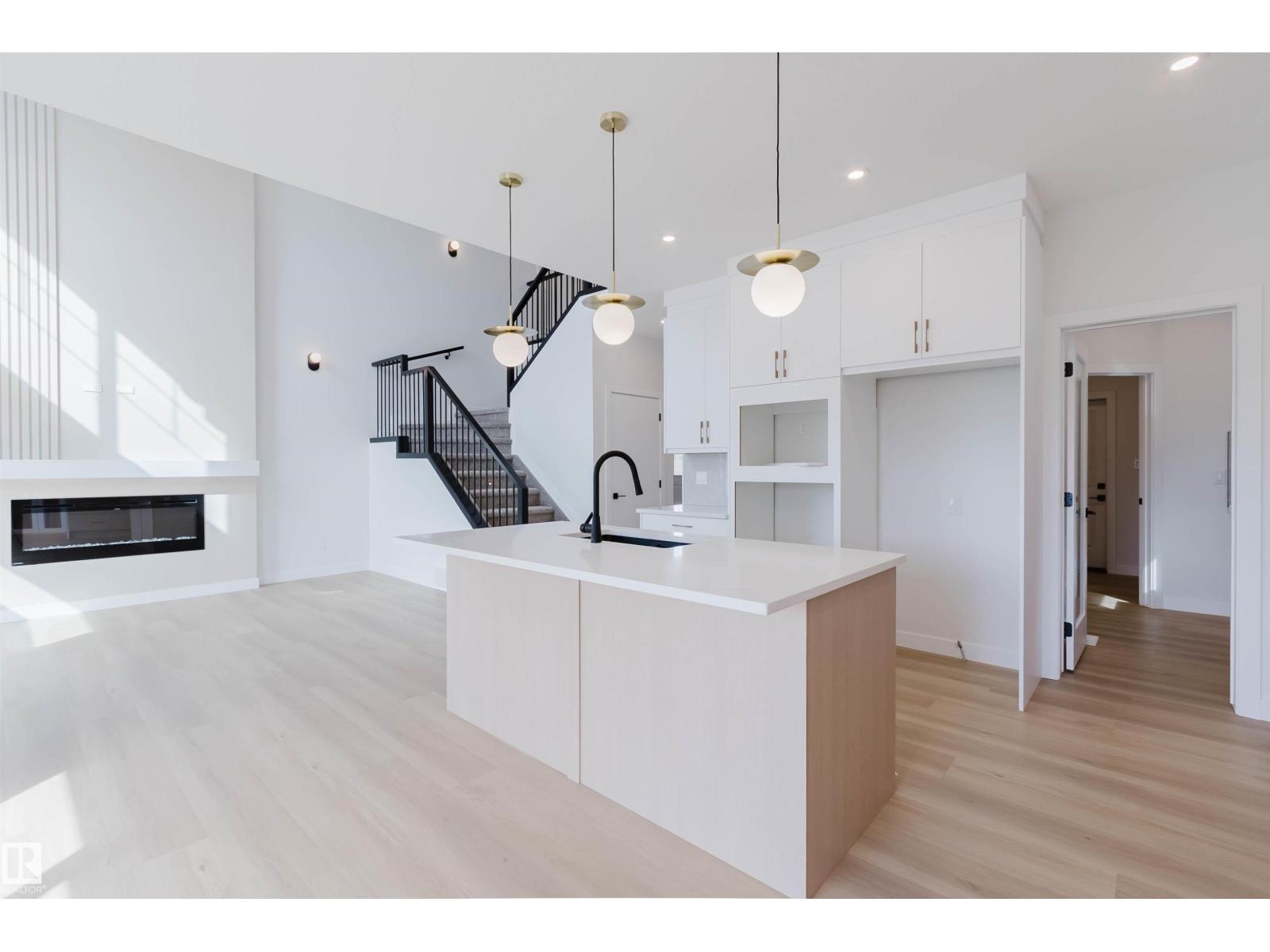 211 EDGEMONT GR NW - 22