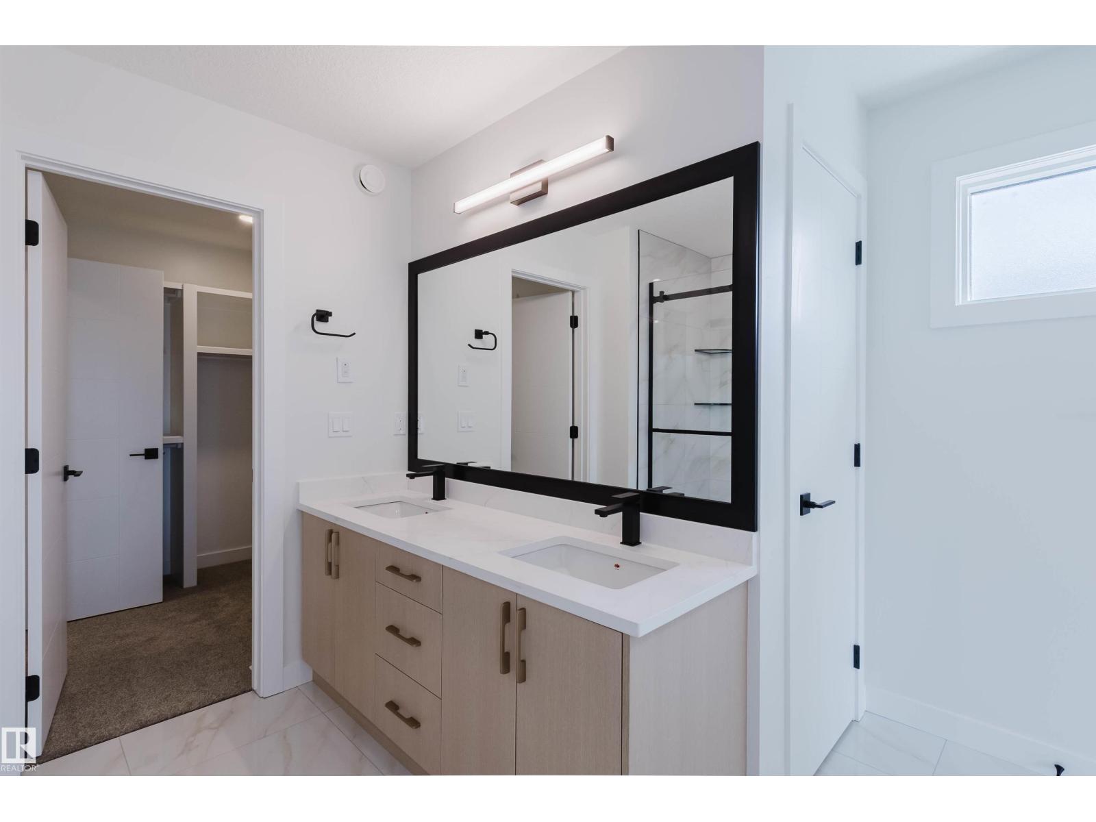 211 EDGEMONT GR NW - 37