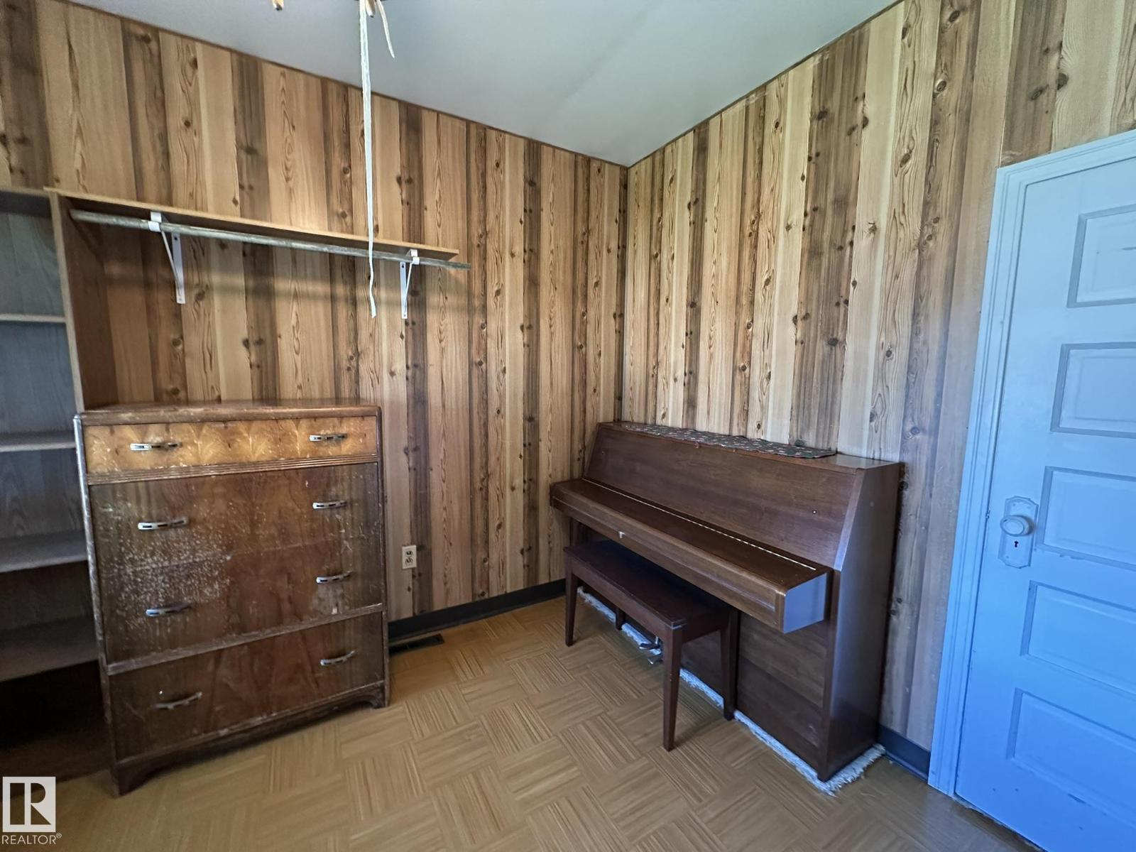 291 White Earth ST - 10