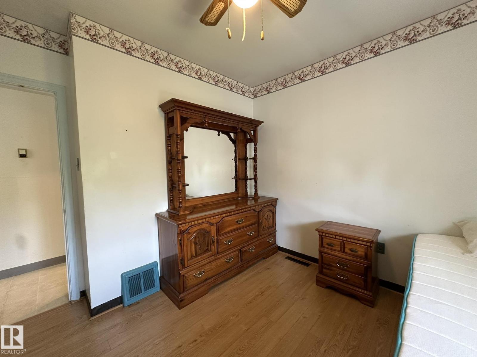291 White Earth ST - 14
