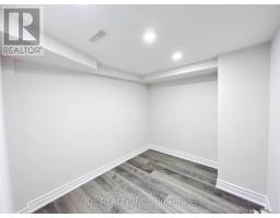 Bsmt - 43 Portage Avenue, Richmond Hill, ON L4E2Z5 Photo 9