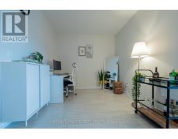 657 - 31 Tippett Road, Toronto, ON M3H0C8 Photo 9