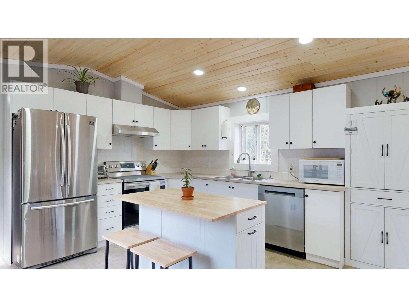 #LT 10 & 5589 BIRCHWOOD ROAD - Image 4