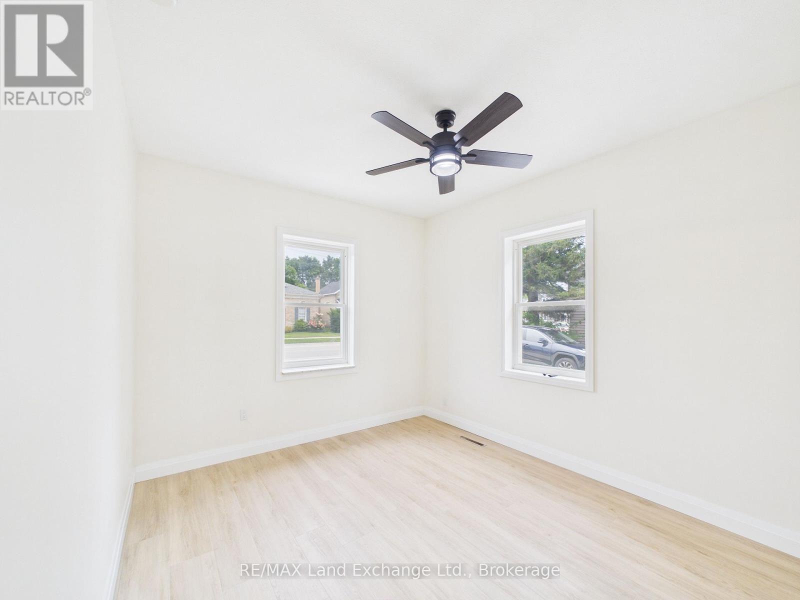 550 QUEEN STREET - 12
