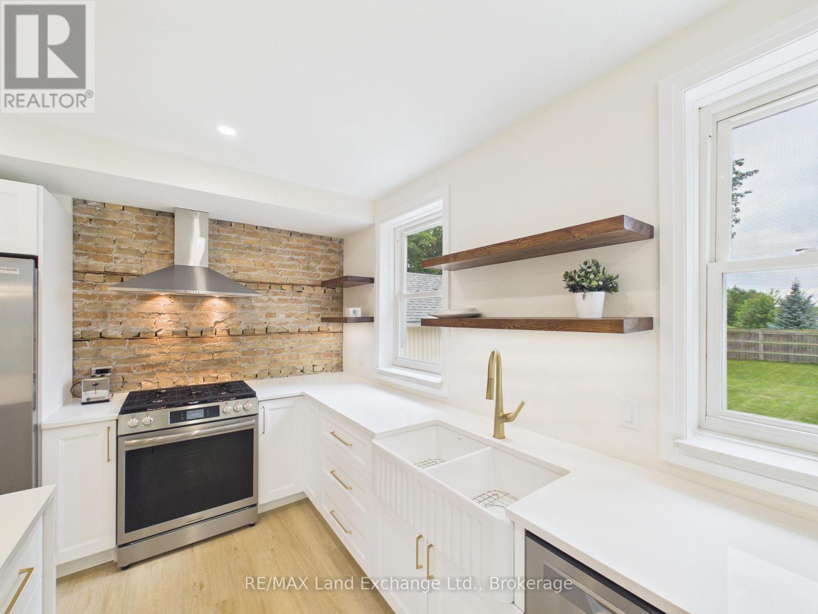 550 QUEEN STREET - 7