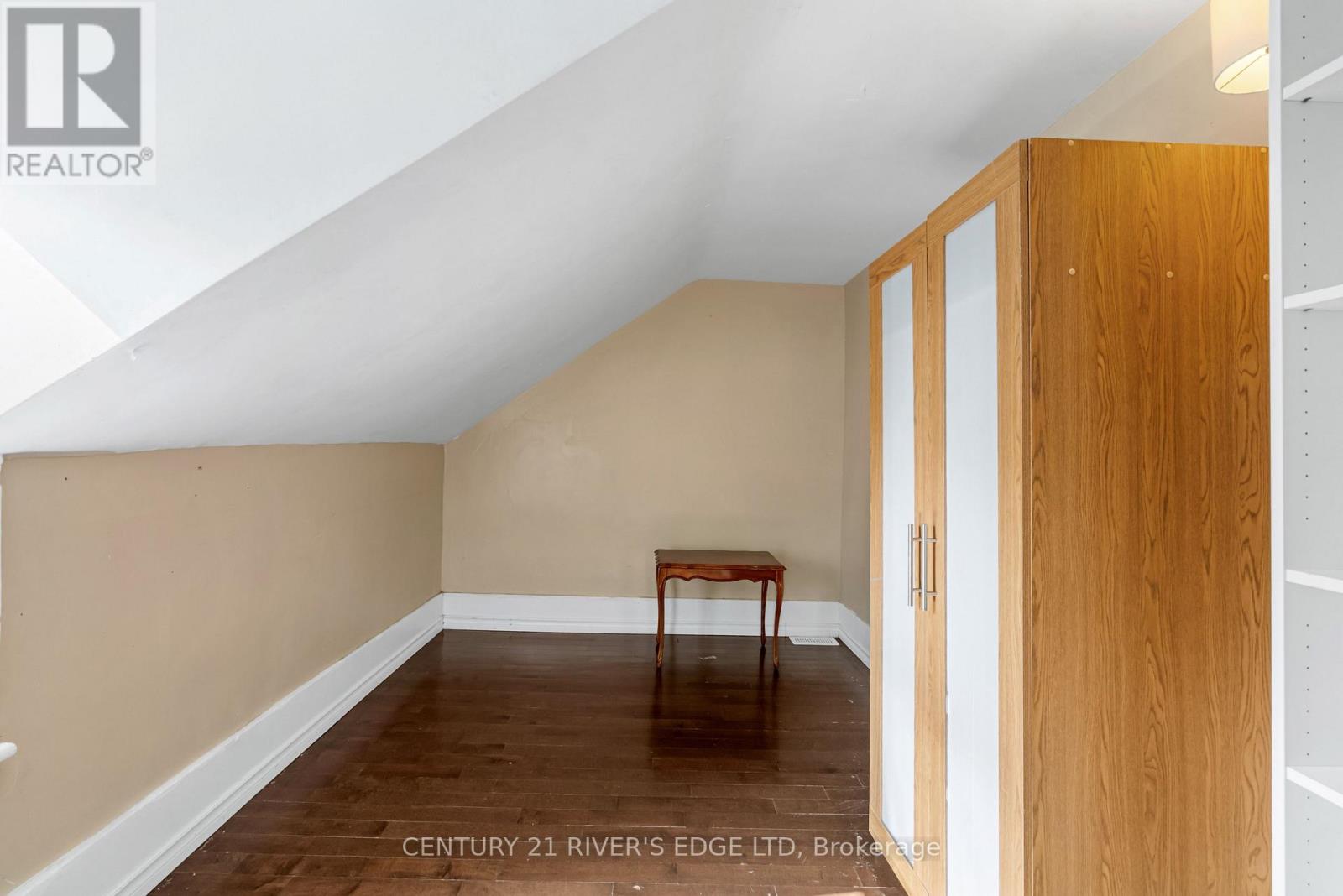 54 HARTLEY STREET - 21