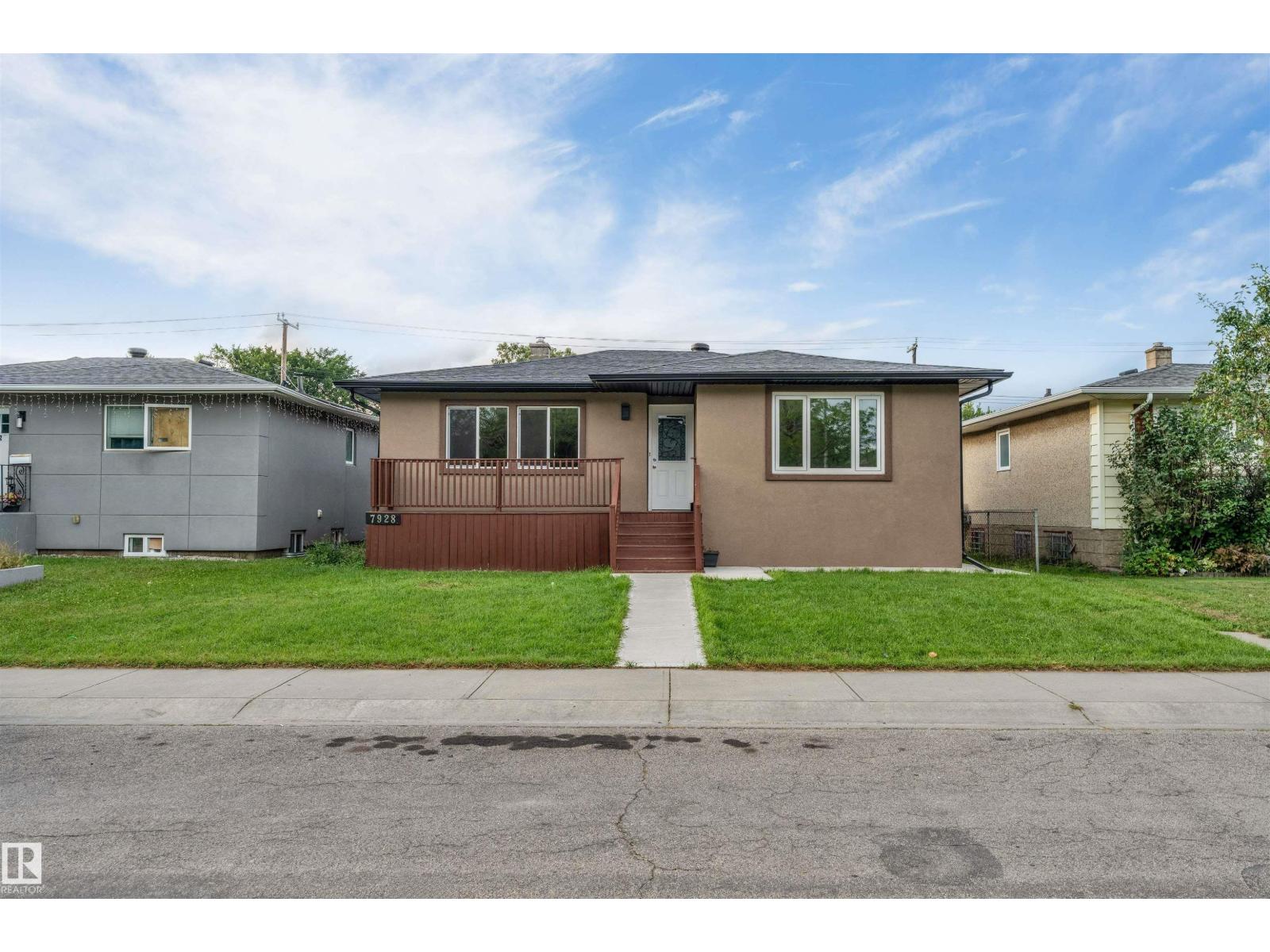 7928 82 AV NW - 1