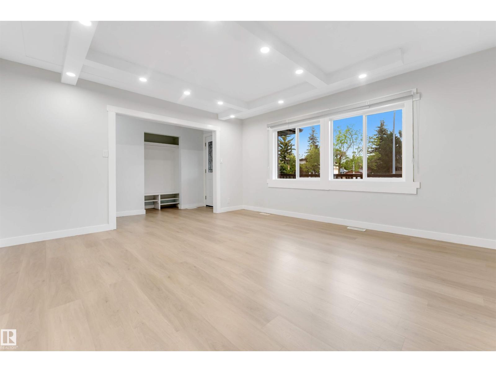 7928 82 AV NW - Image 11