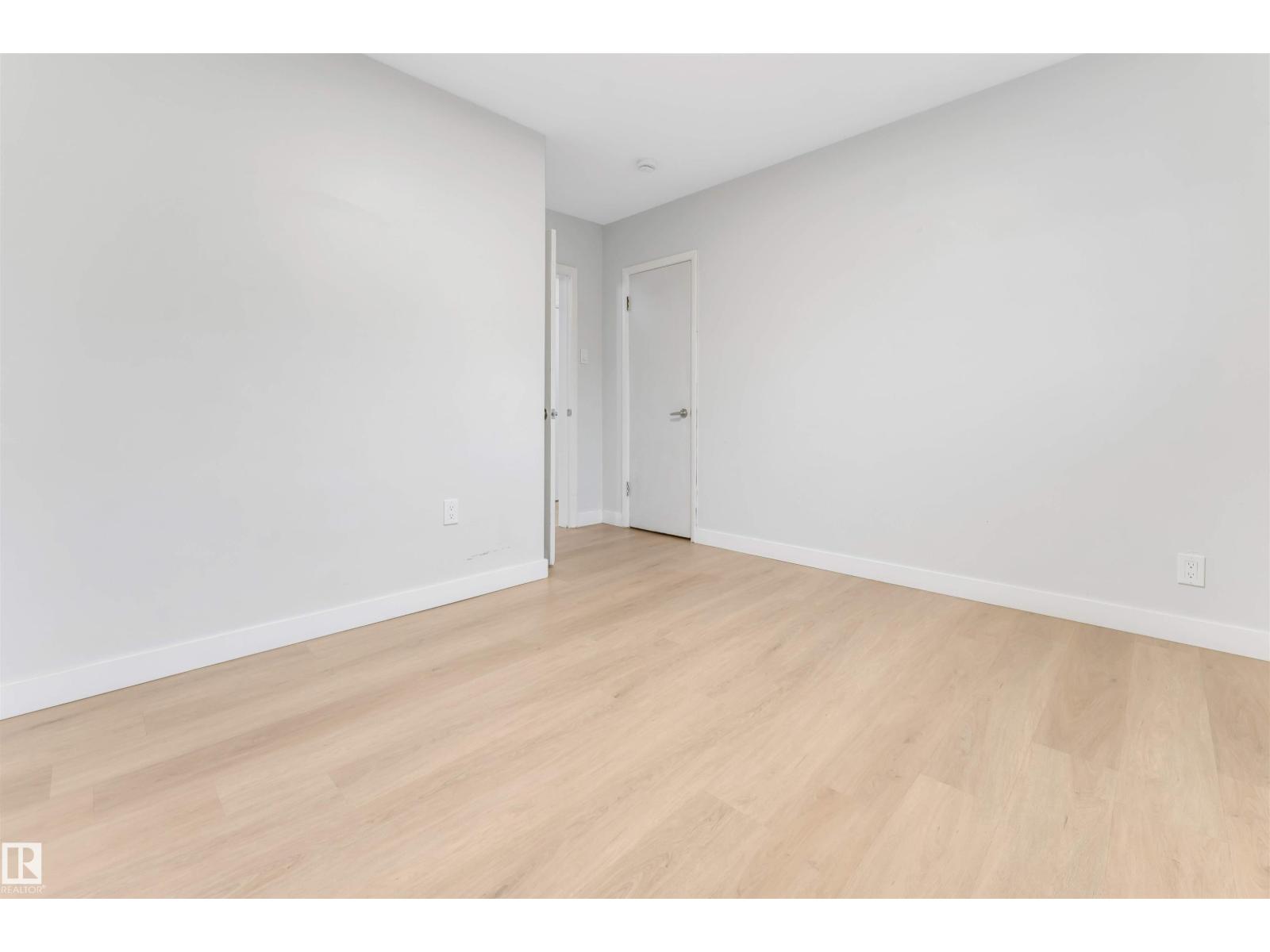 7928 82 AV NW - Image 16