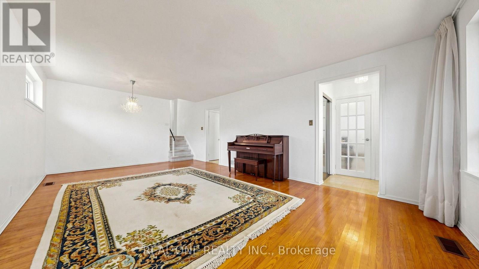 19 NYMARK AVENUE - 8