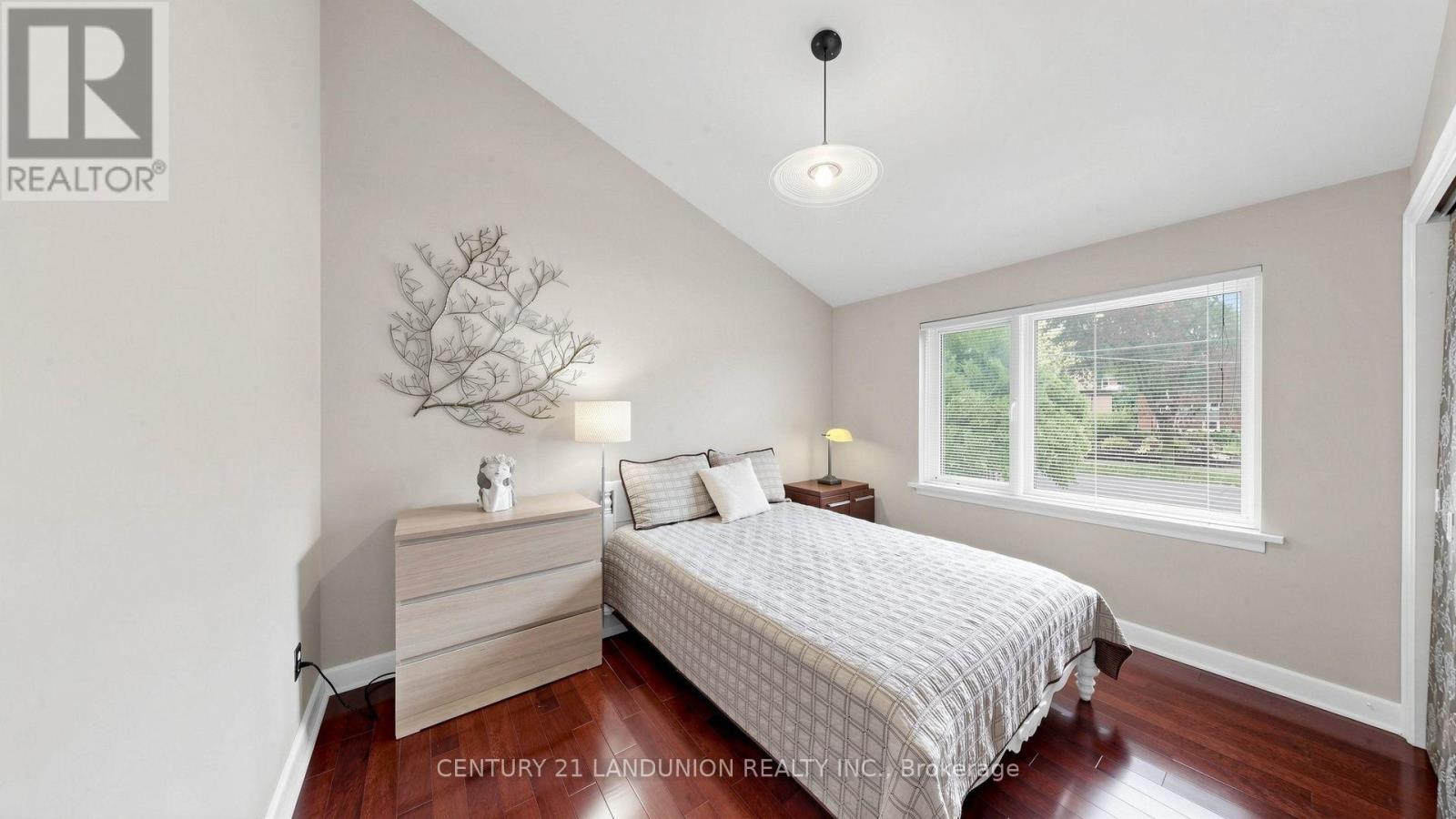 23 BENLEIGH DRIVE - 11