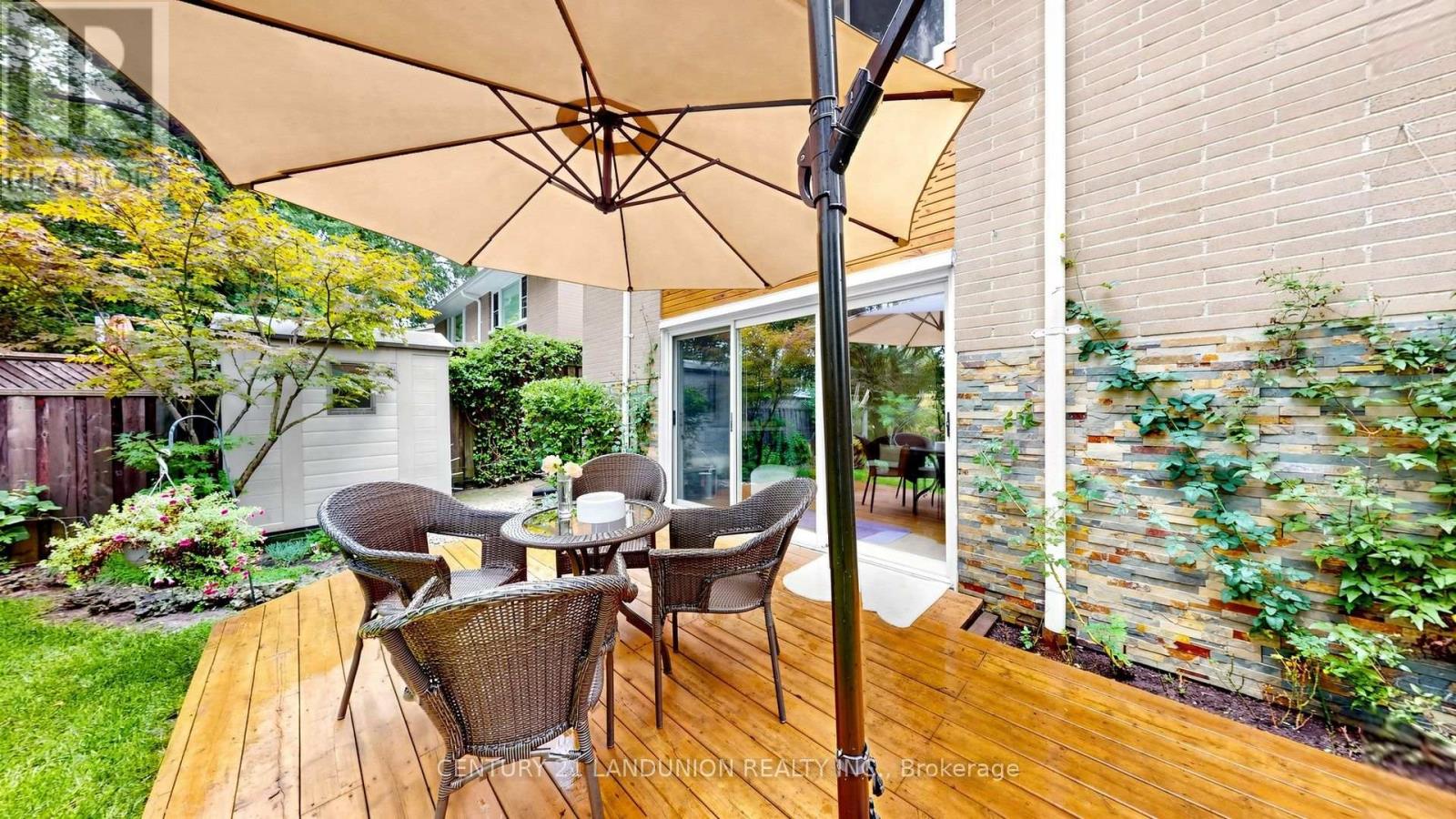 23 BENLEIGH DRIVE - 27