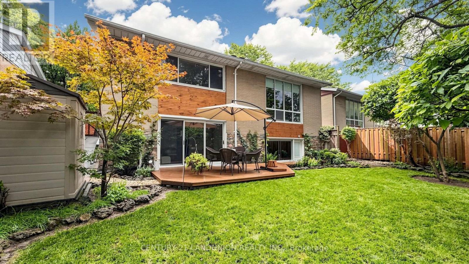 23 BENLEIGH DRIVE - 29