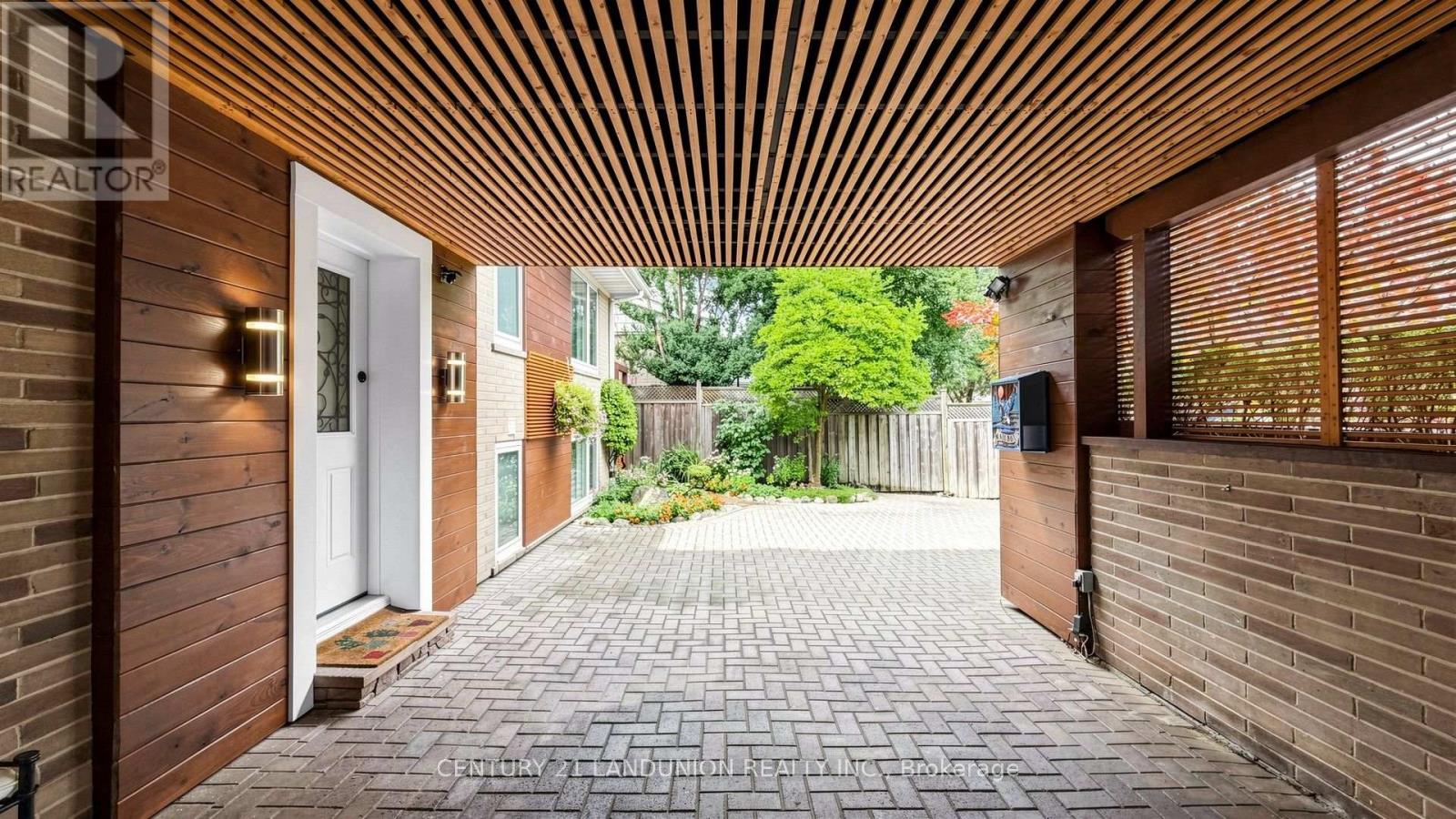 23 BENLEIGH DRIVE - 3