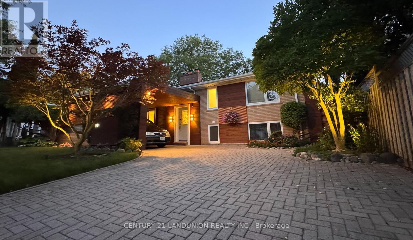 23 BENLEIGH DRIVE - 31