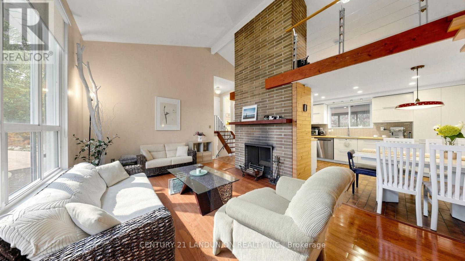 23 BENLEIGH DRIVE - 6